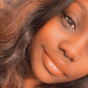Meet your Posher, Briana